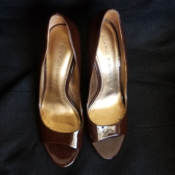 Marc Fisher Brown Patent Leather Pumps - Picture 7 of 8